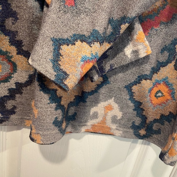 Trisha Tyler Size S Navy Blue Aztec Print Long Sleeve Mock Neck Stretch Top - Picture 4 of 11